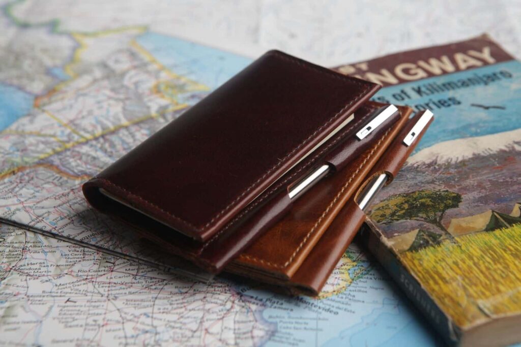 How to Buy the Perfect Wallet for Him or Her