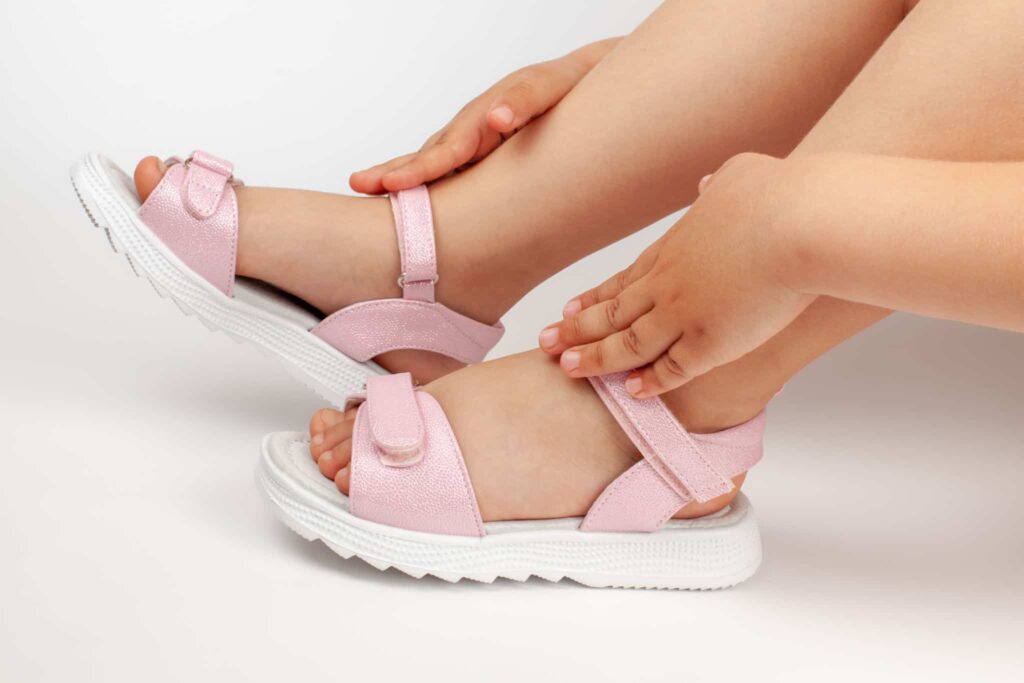 rainy season slippers for women