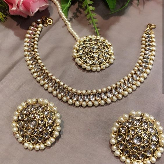 14. Kundan Jewellery types of jewellery - Kundan Jewellery