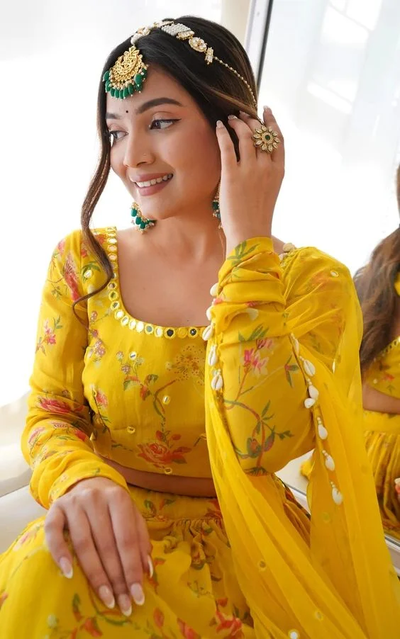 Simple haldi outlet dress