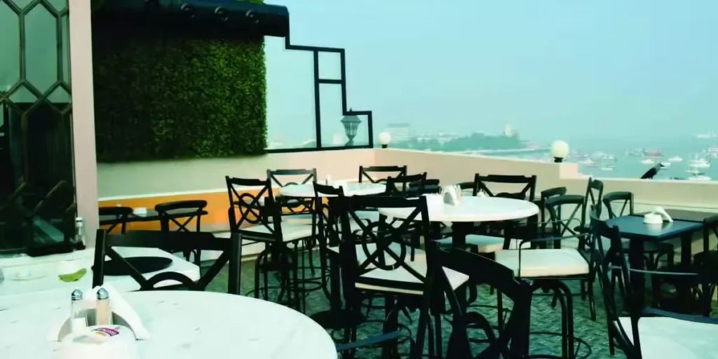 Bayview Cafe - Romantic Restaurants in Mumbai