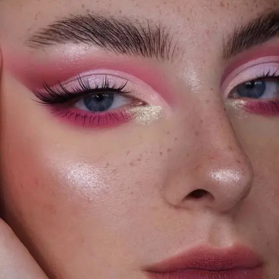 Pink Cut Crease - makeup look for valentine's day


